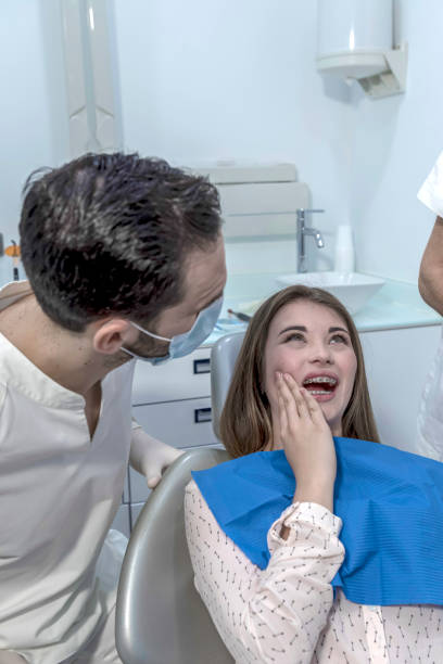 Best Dentist Open on Weekends  in Ahwahnee, CA